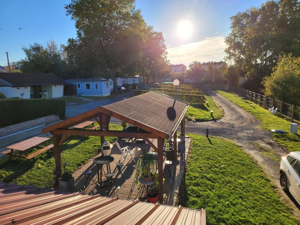 Camping Le Brochet Peronne  Exterior photo
